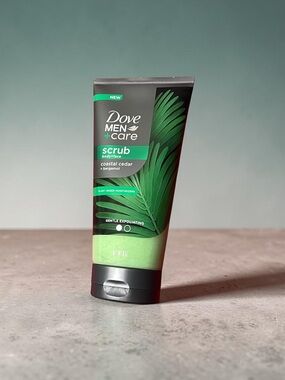 Dove Men +care Coastal Cedar + Begamot. Scrub Body + Face .